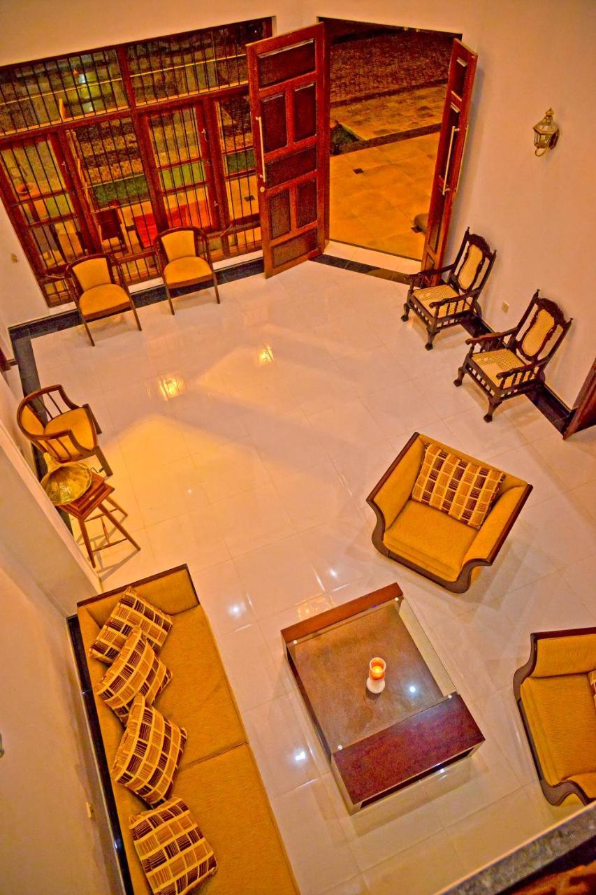 Siluni'S Villa อนุราธปุระ ภายนอก รูปภาพ