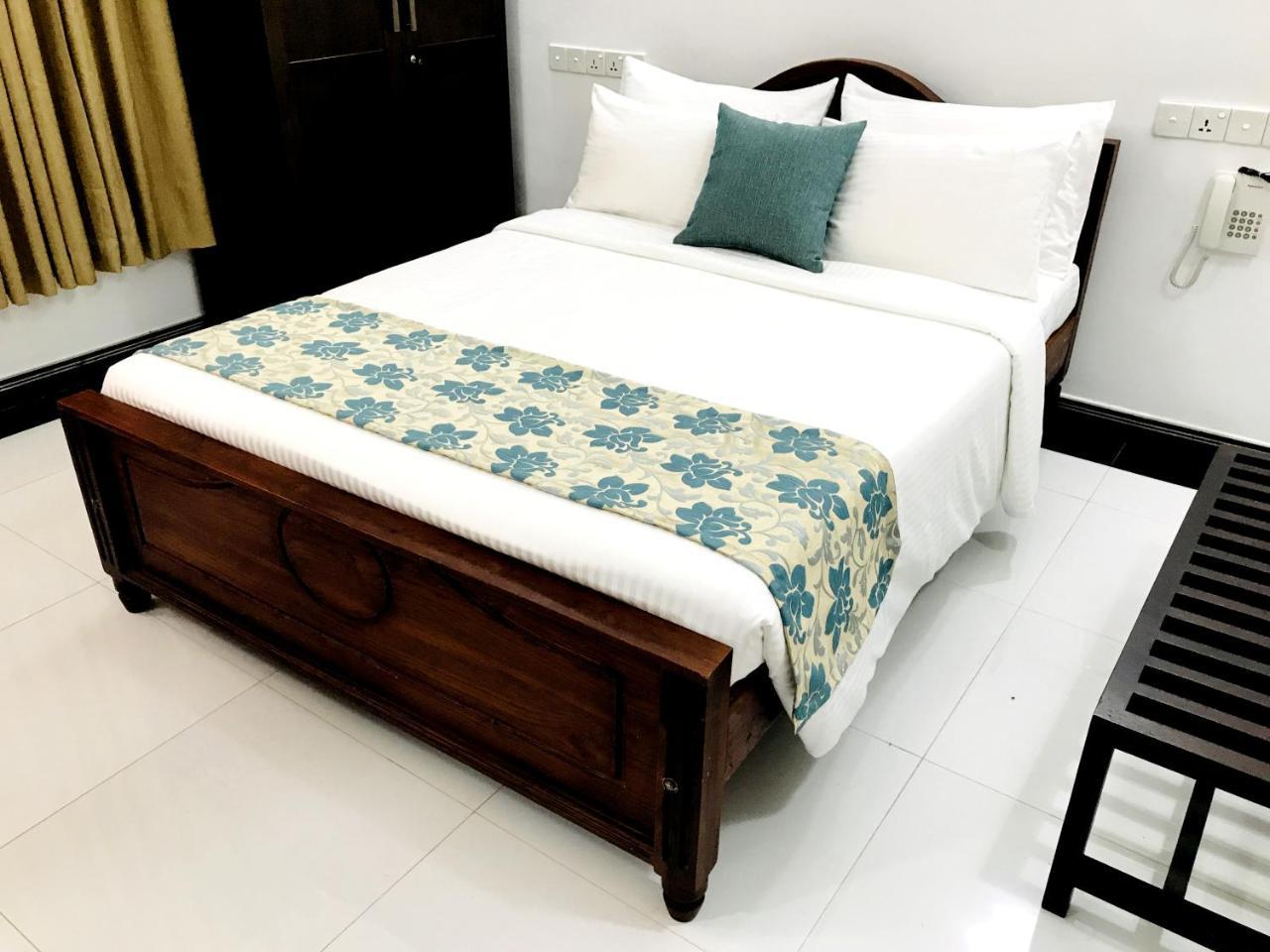 Siluni'S Villa อนุราธปุระ ภายนอก รูปภาพ